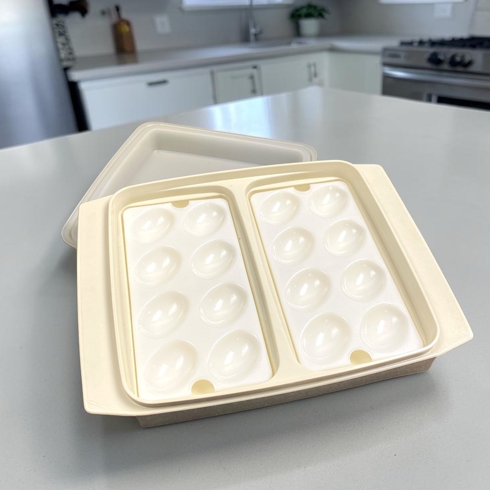 Vintage Tupperware Deviled Egg Keeper Carrier #723 Almond 4pc Complete w/ Lid